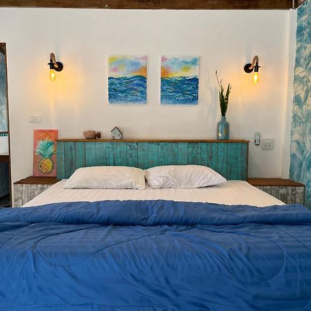 Heaven Beach Resort & Art Koh Phayam Buitenkant foto