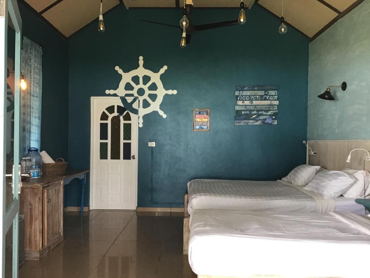 Heaven Beach Resort & Art Koh Phayam Buitenkant foto