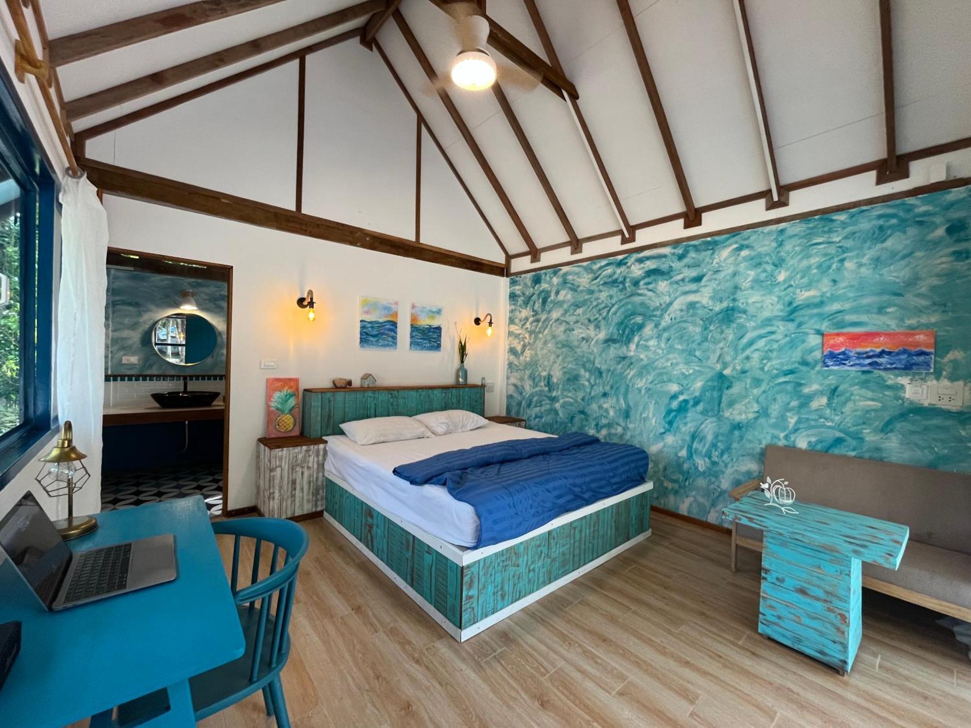 Heaven Beach Resort & Art Koh Phayam Buitenkant foto