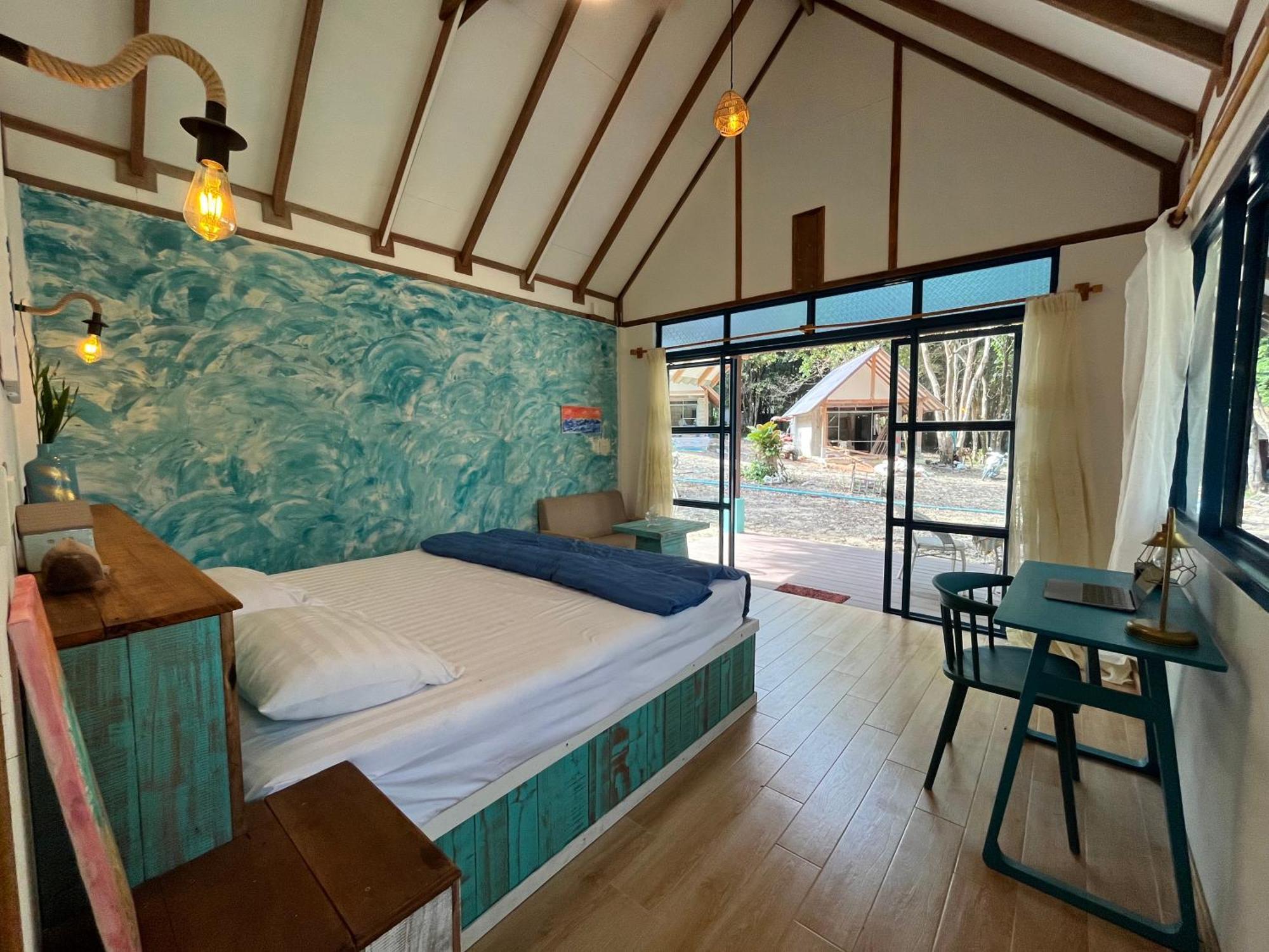 Heaven Beach Resort & Art Koh Phayam Buitenkant foto