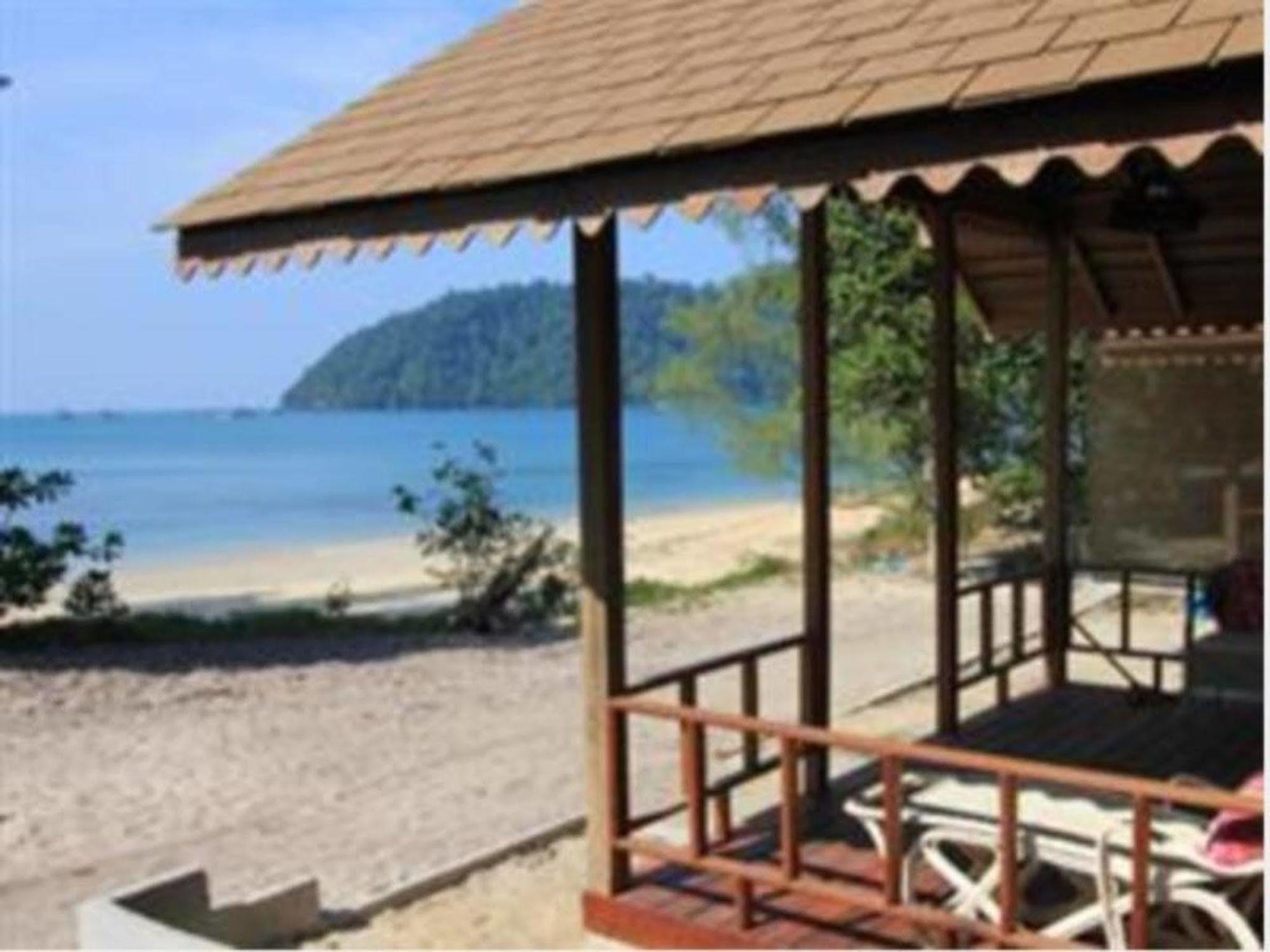 Heaven Beach Resort & Art Koh Phayam Buitenkant foto