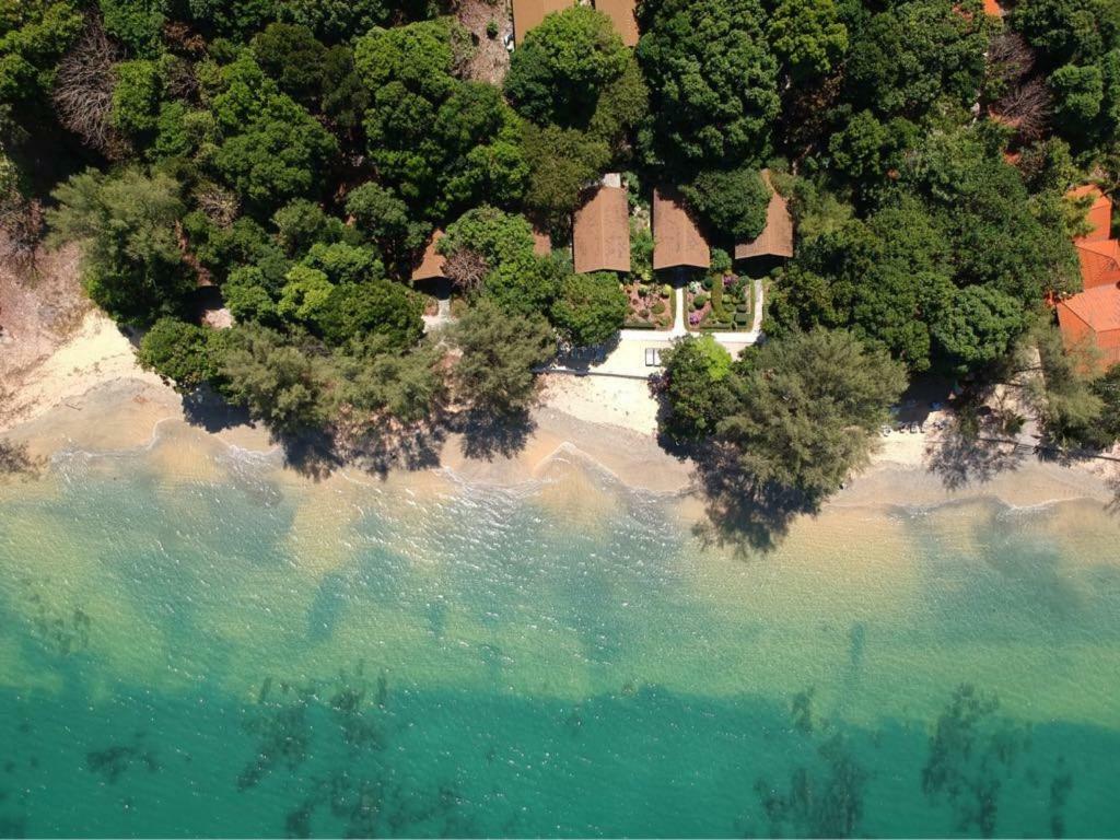 Heaven Beach Resort & Art Koh Phayam Buitenkant foto