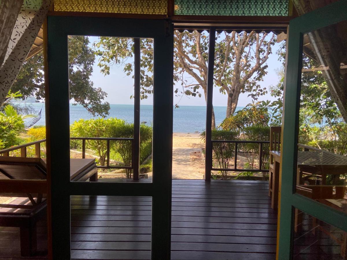 Heaven Beach Resort & Art Koh Phayam Buitenkant foto